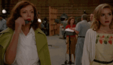 深夜娱乐吃瓜,揭秘娱乐圈最新吃瓜大事件